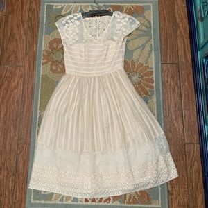 Moulinette Soeurs by Anthropologie Ivory Poema Dainty Floral Lace Dress